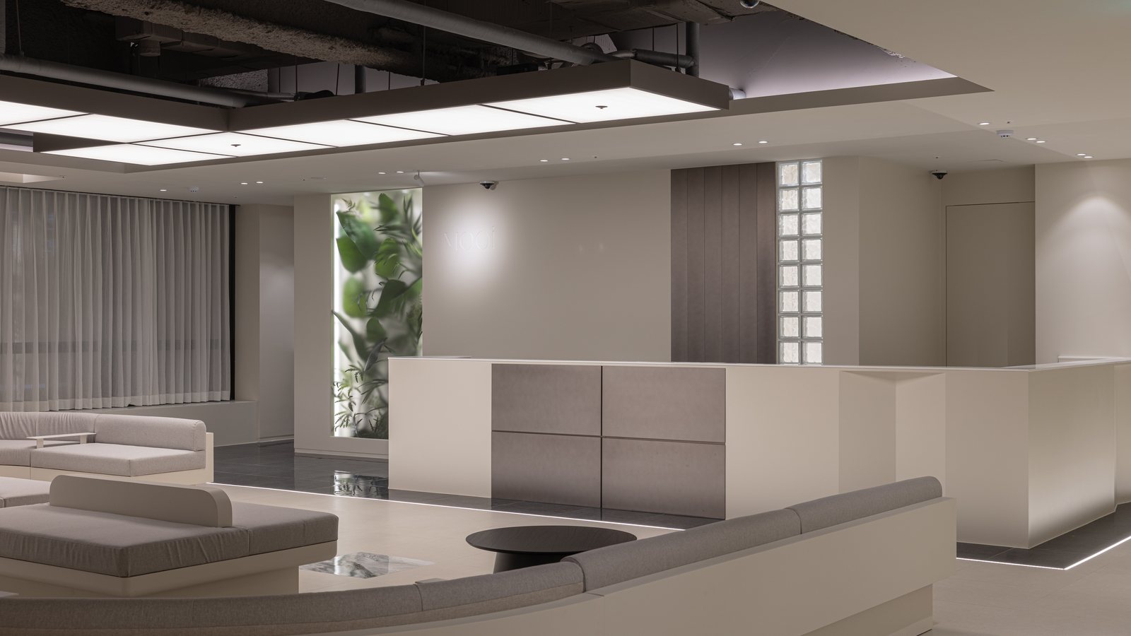 Body Contouring at MOOi Plastic Surgery, Seoul